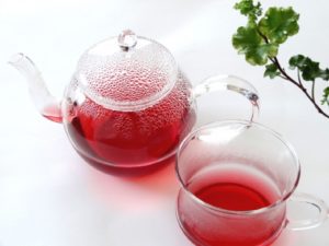 ハイビスカスティー に便秘解消効果！でも即効性はどうなの？